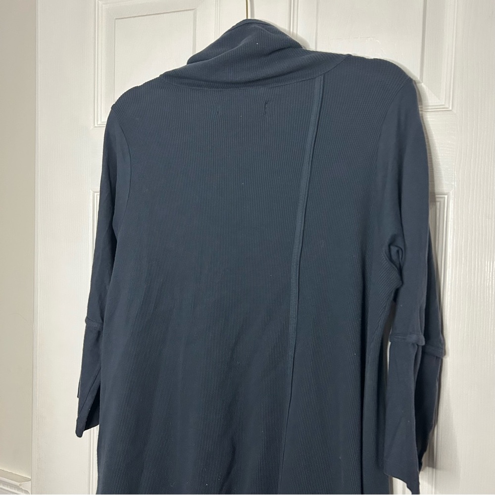 Blue Fish Cowl Neck Thermal Pocket Asymmetric Tunic - Picture 9 of 12